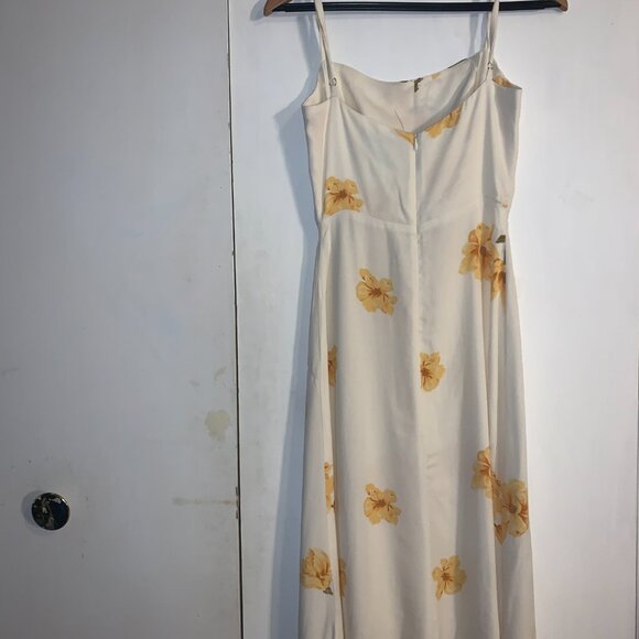 Mother & Daughter Matching Floral Reformation Dress Set - Picture 5 of 9